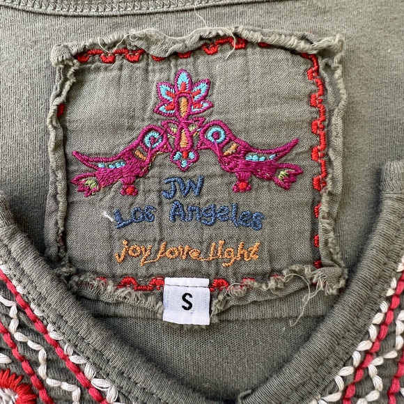 Johnny Was JW Los Angeles Olive Green Floral Embroidered Peasant Blouse Small - Picture 9 of 10